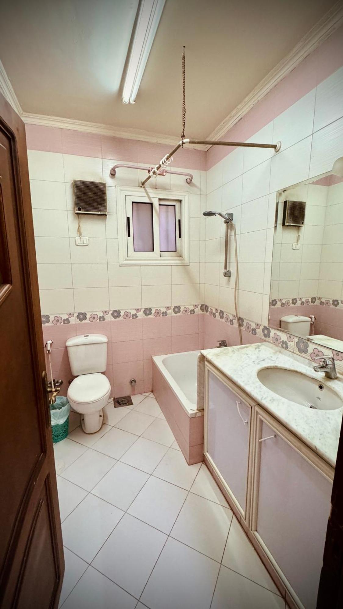 Elegant 3 In Private In New *