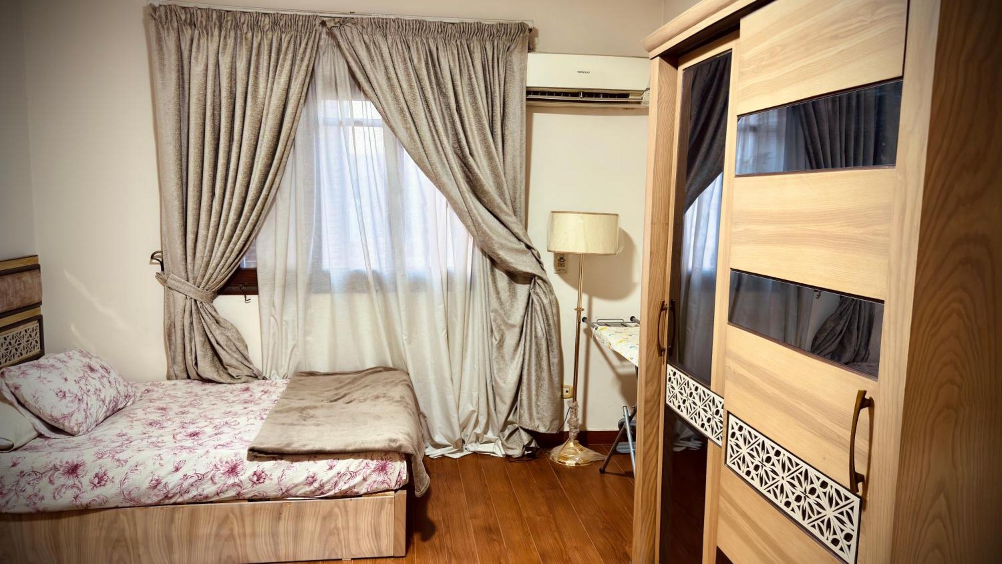 Elegant 3 In Private In New *