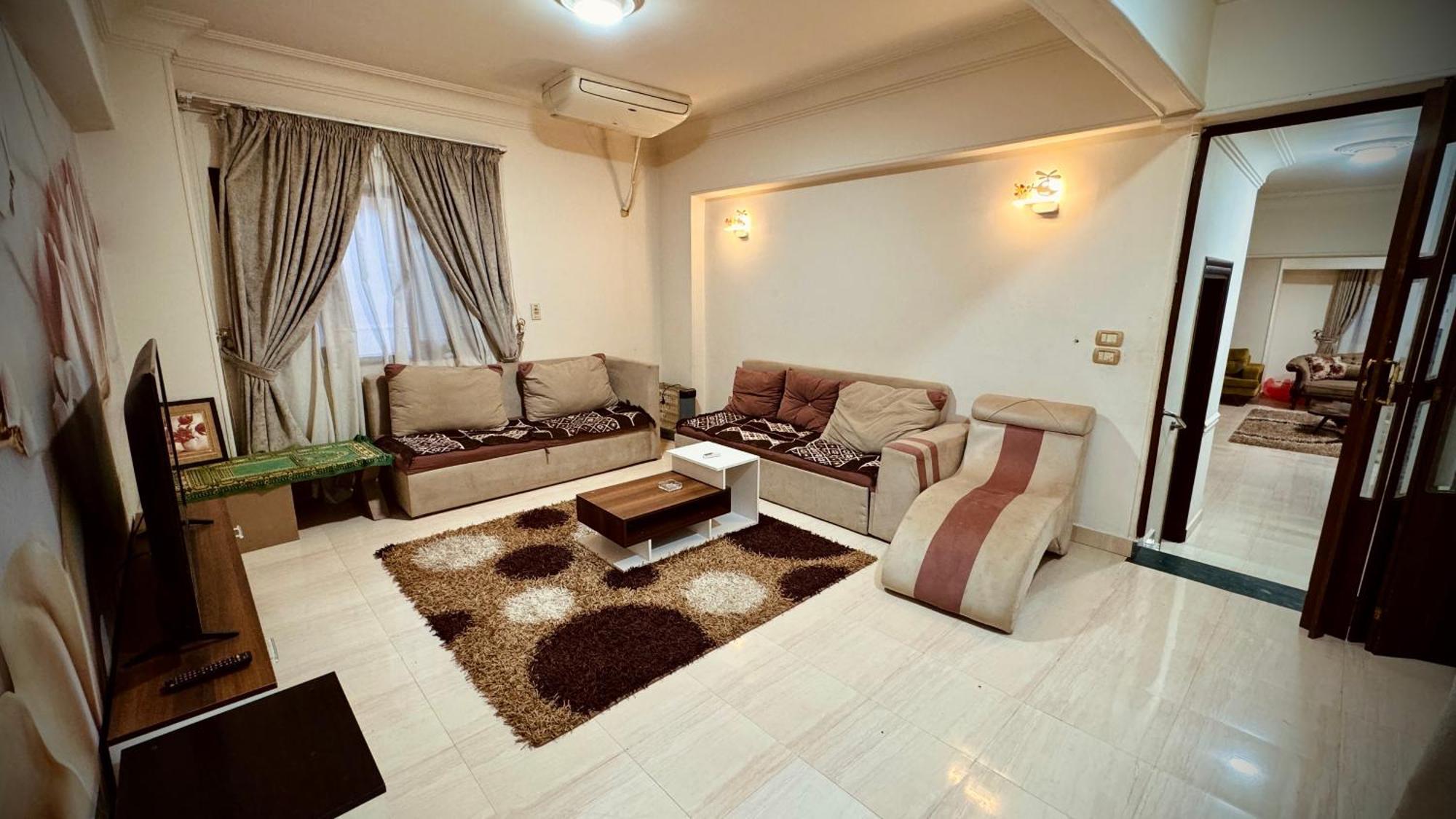 Elegant 3 In Private In New