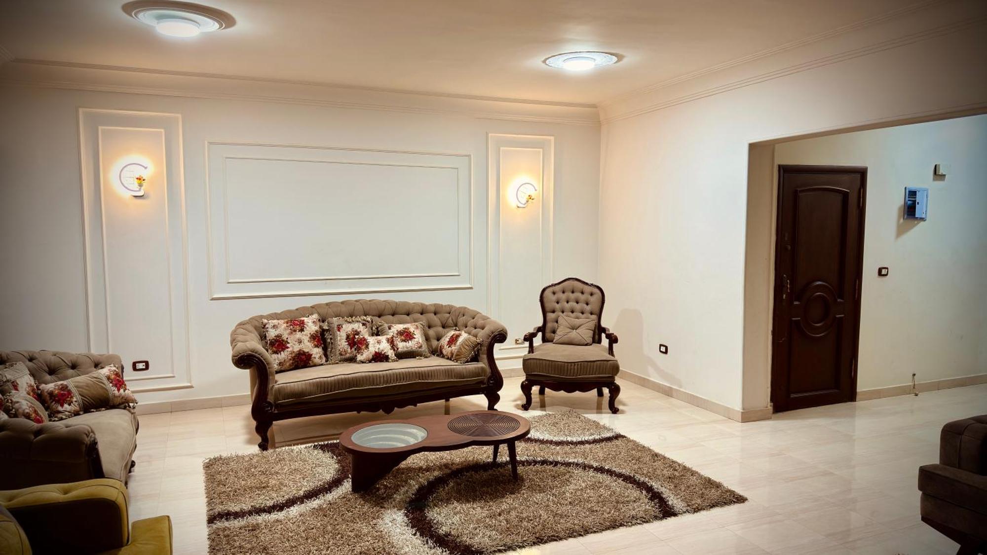 Elegant 3 In Private In New *
