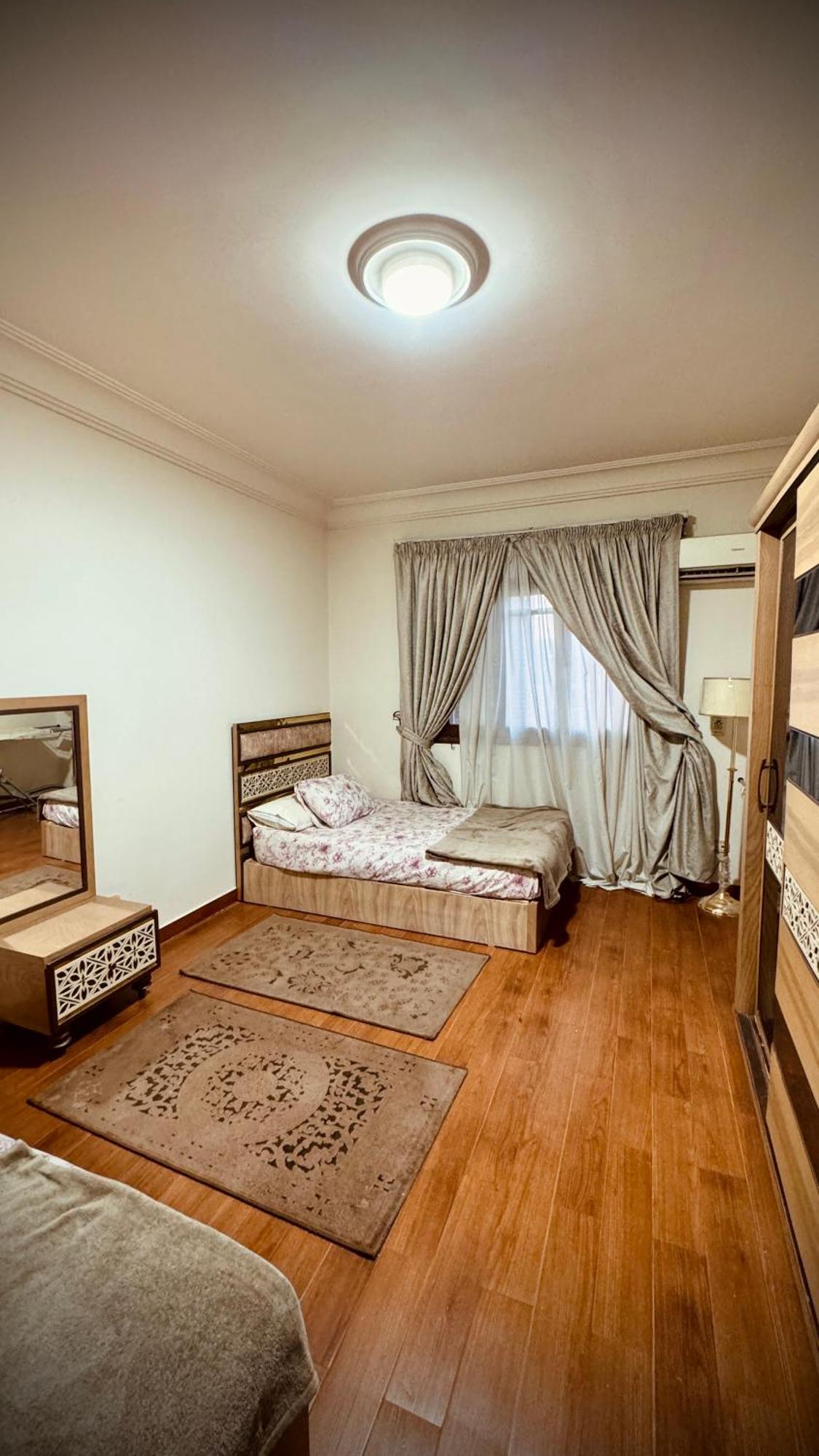 Elegant 3 In Private In New