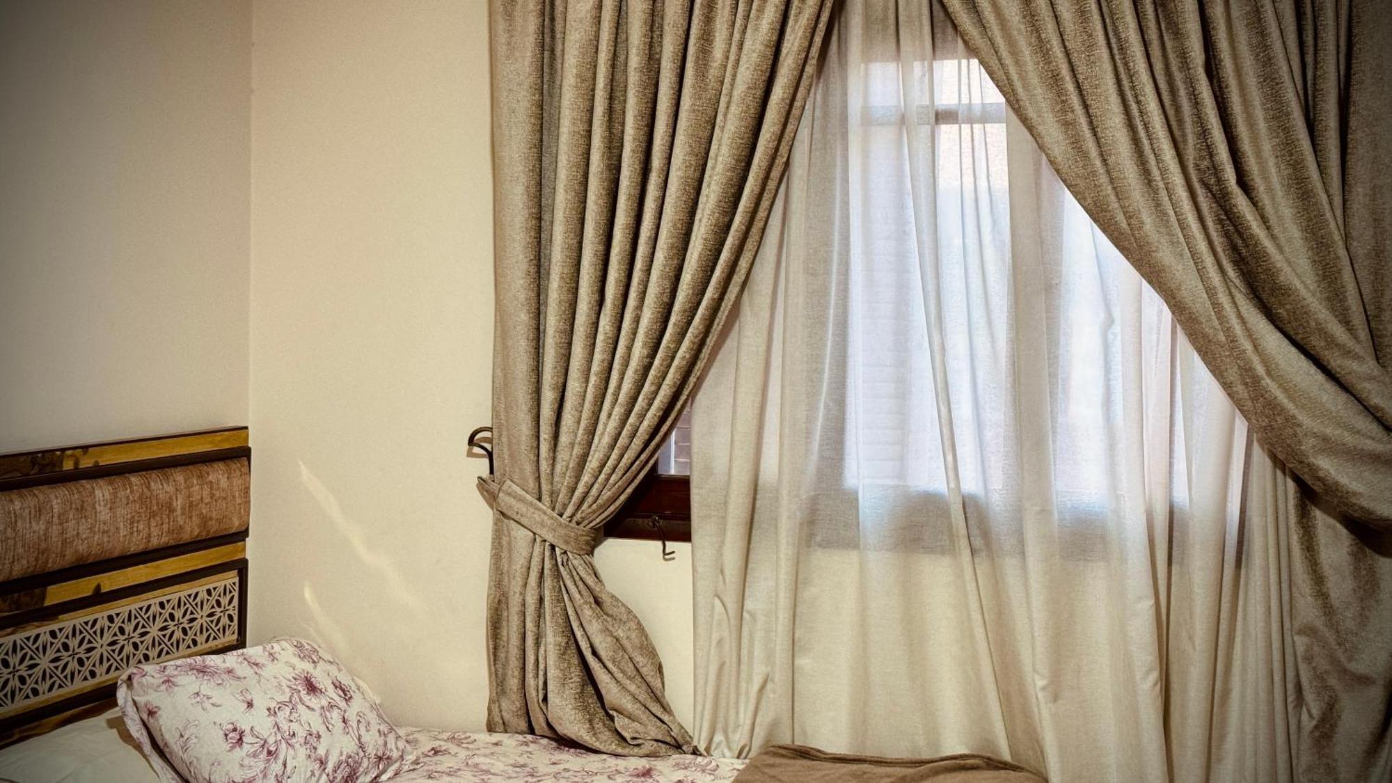 Elegant 3 In Private In New Apartment