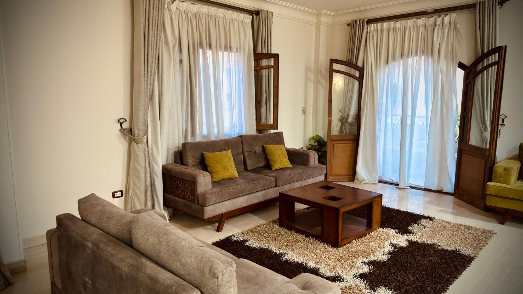 Elegant 3 In Private In New Apartment